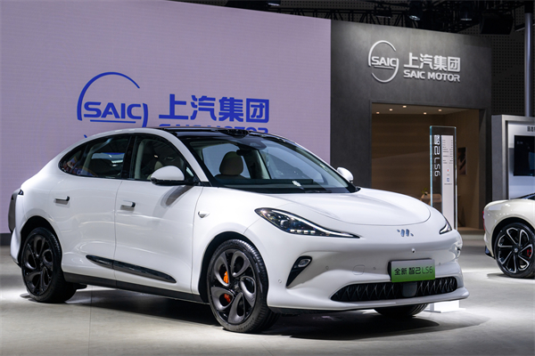 世界新能源汽車大會揭幕 上汽新能源三劍客“助陣”